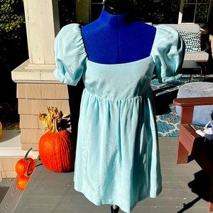 Alice and Olivia Bauery Puff-sleeve baby doll dress. Excellent condition.